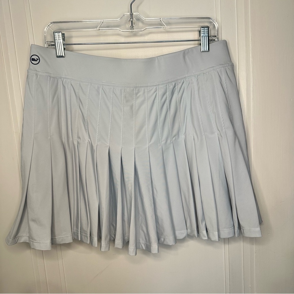 Vineyard Vines Performance Pleated Skort Ice Water Size: large - Picture 2 of 8